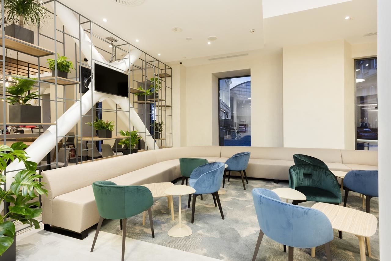 Отель Hilton Garden Inn Bucharest Бухарест-13