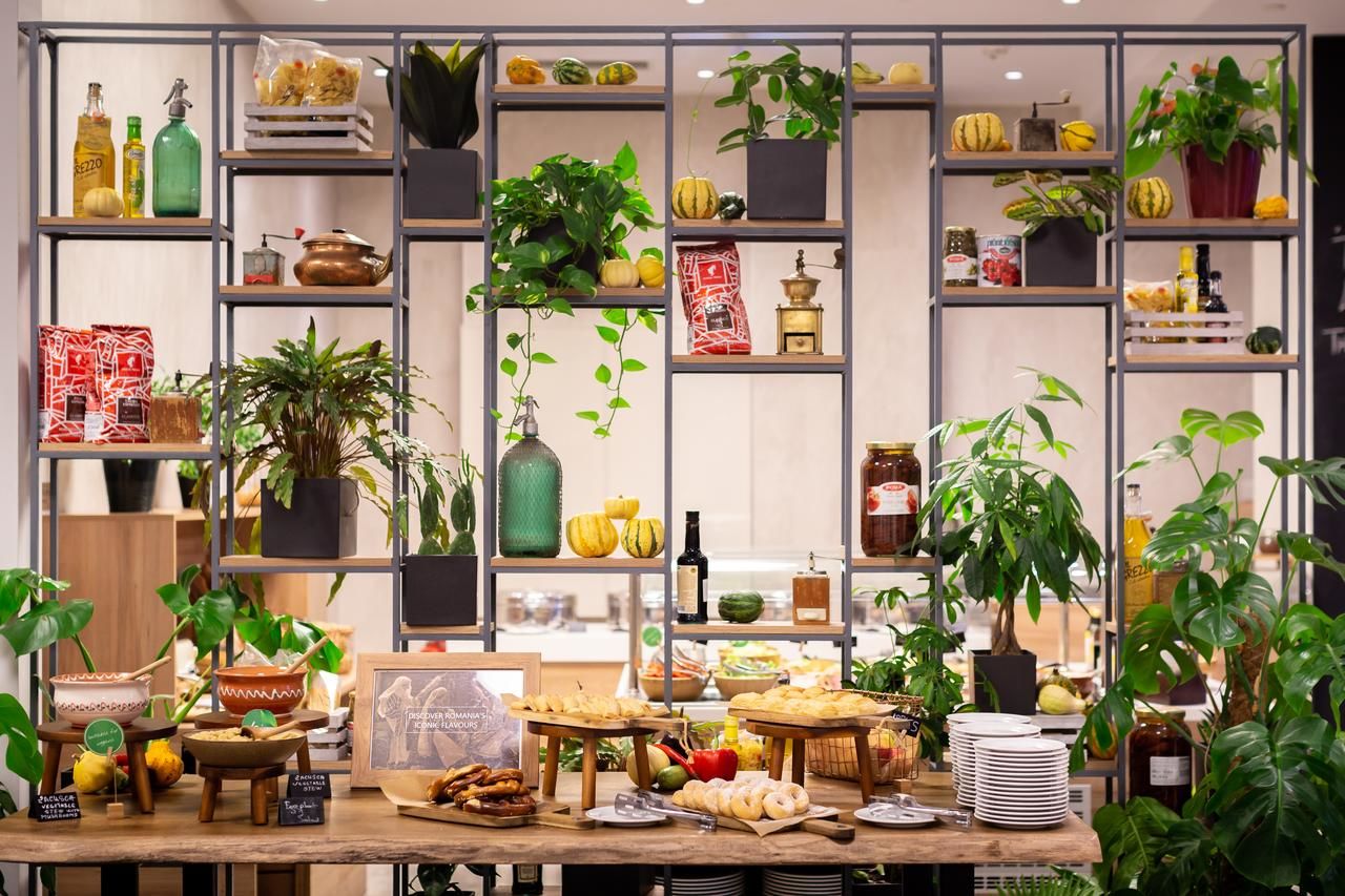 Отель Hilton Garden Inn Bucharest Бухарест-19