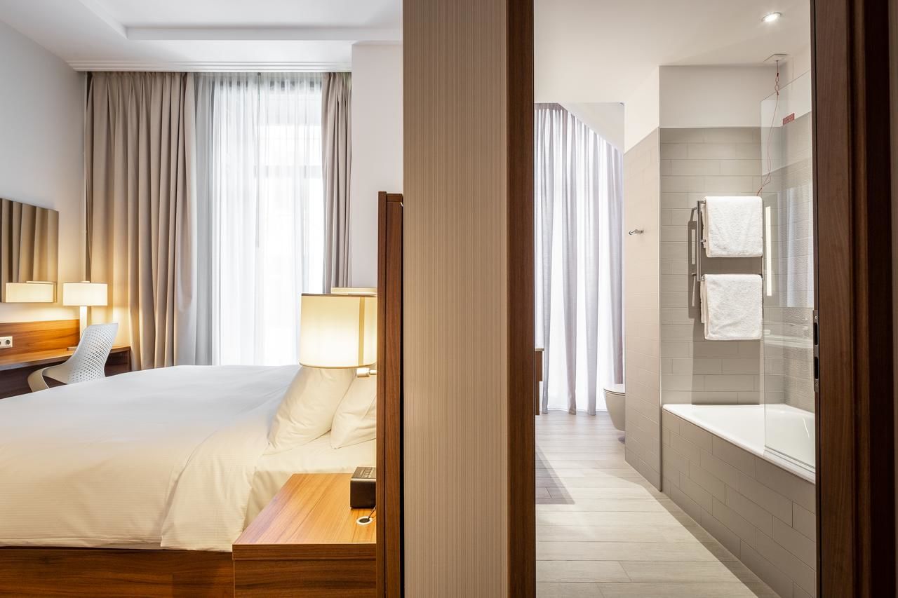 Отель Hilton Garden Inn Bucharest Бухарест