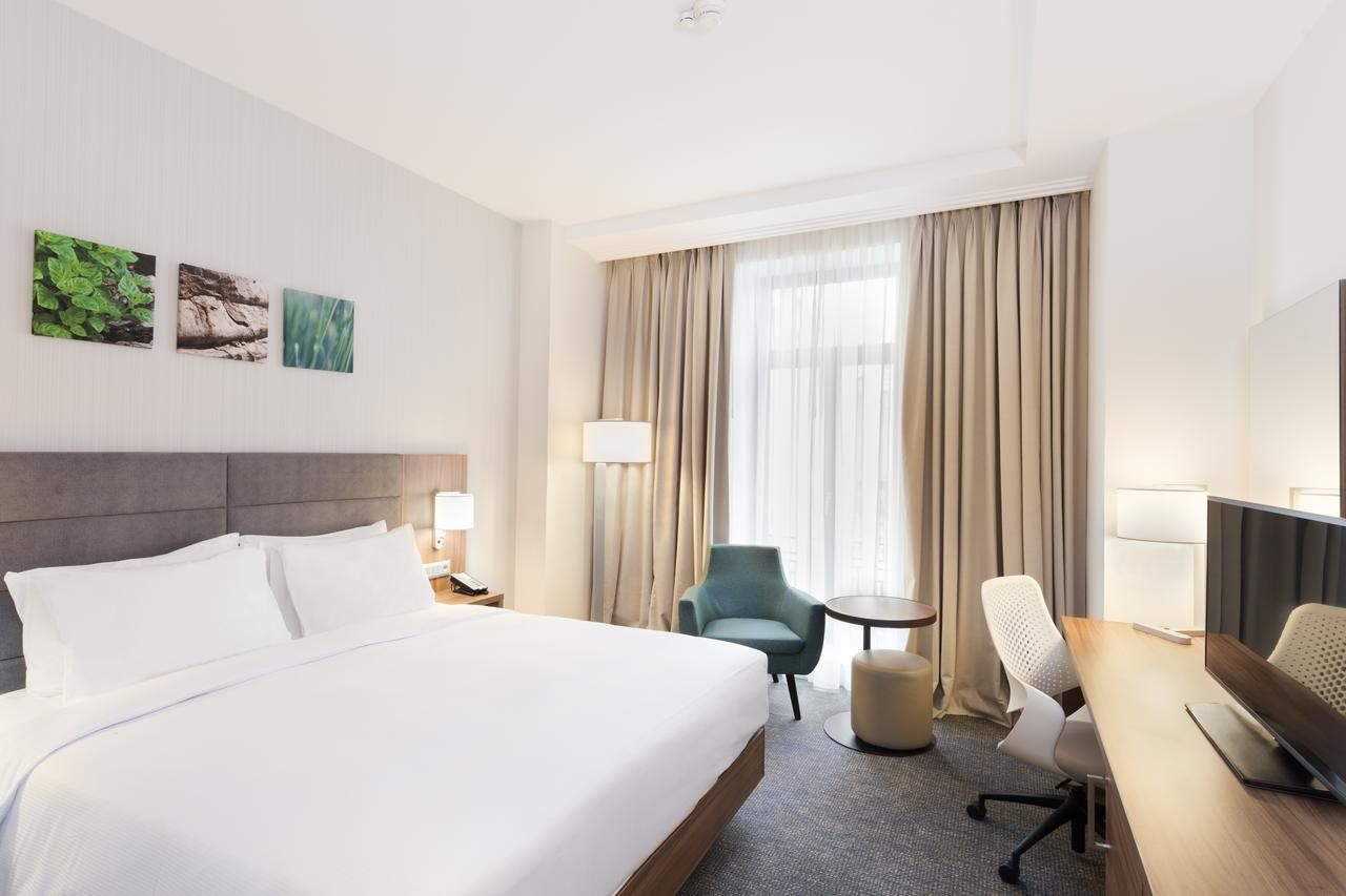 Отель Hilton Garden Inn Bucharest Бухарест