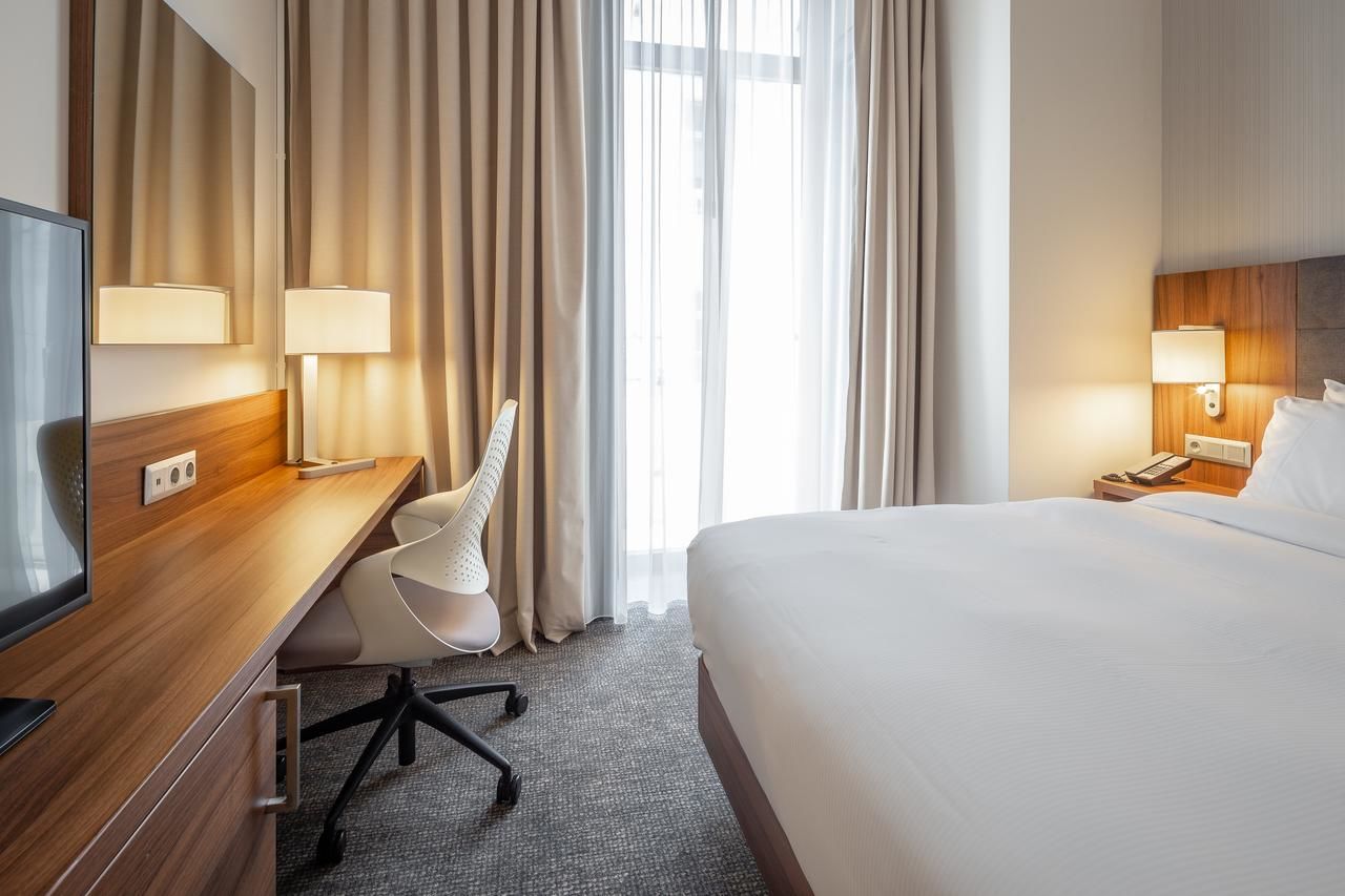 Отель Hilton Garden Inn Bucharest Бухарест