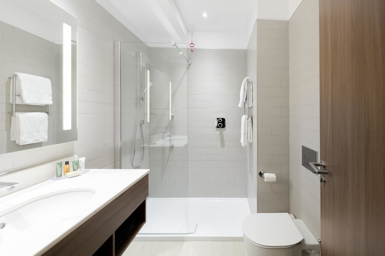 Отель Hilton Garden Inn Bucharest Бухарест