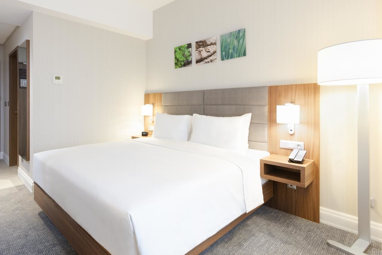 Отель Hilton Garden Inn Bucharest Бухарест