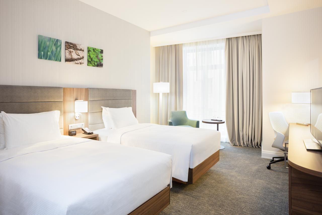 Отель Hilton Garden Inn Bucharest Бухарест