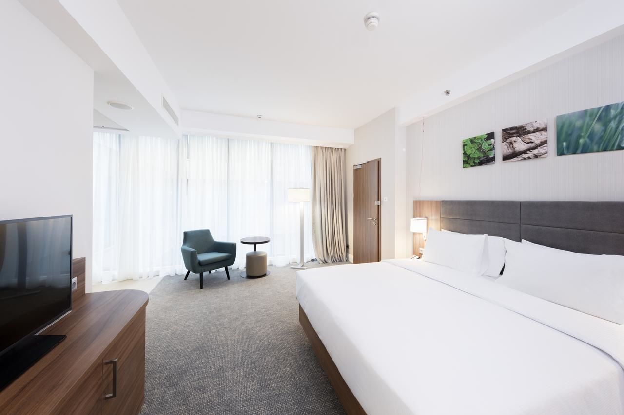 Отель Hilton Garden Inn Bucharest Бухарест