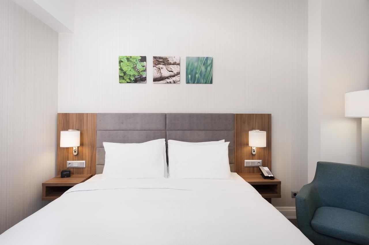 Отель Hilton Garden Inn Bucharest Бухарест