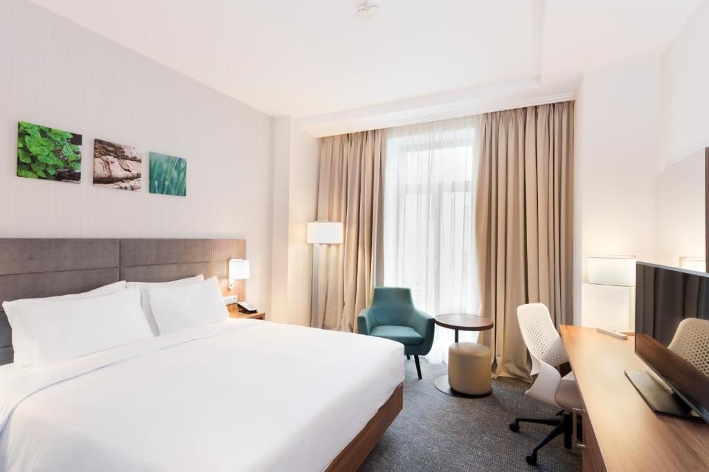 Отель Hilton Garden Inn Bucharest Бухарест