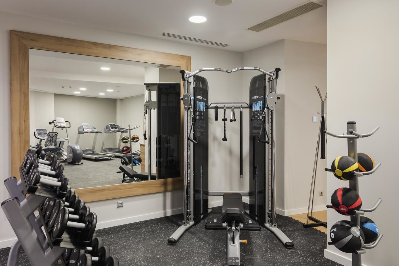 Отель Hilton Garden Inn Bucharest Бухарест-9